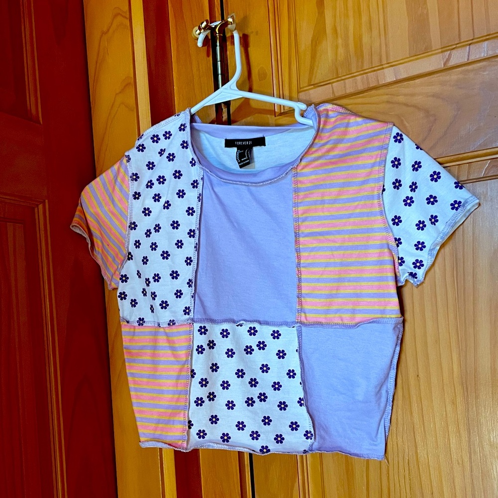 Forever 21 Cropped floral T-Shirt